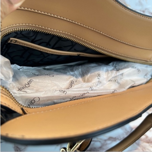 NWT Designer Handbag - Picture 6 of 9